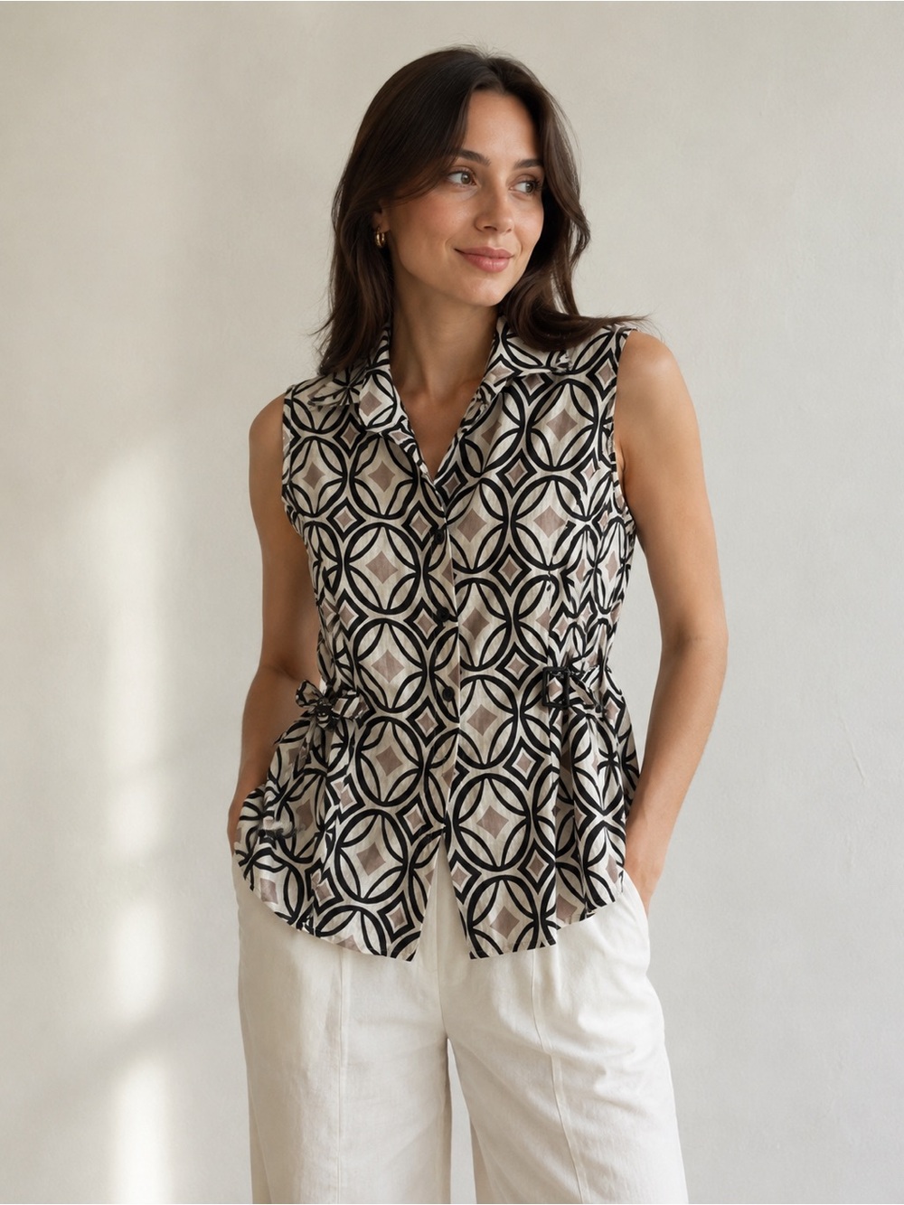 Sleeveless Geometric Print Shirt - Black & Cream